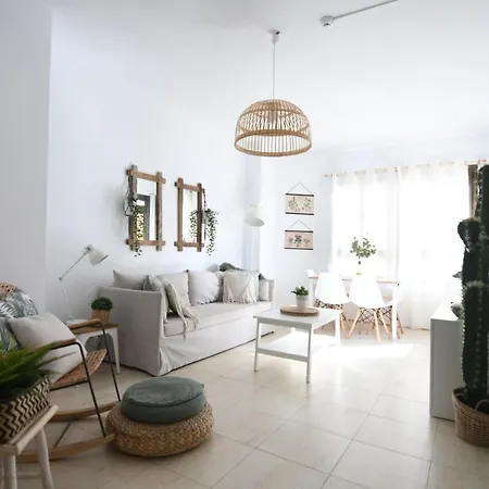 Center Nearby The +3bed +2bath +wifi דירה *